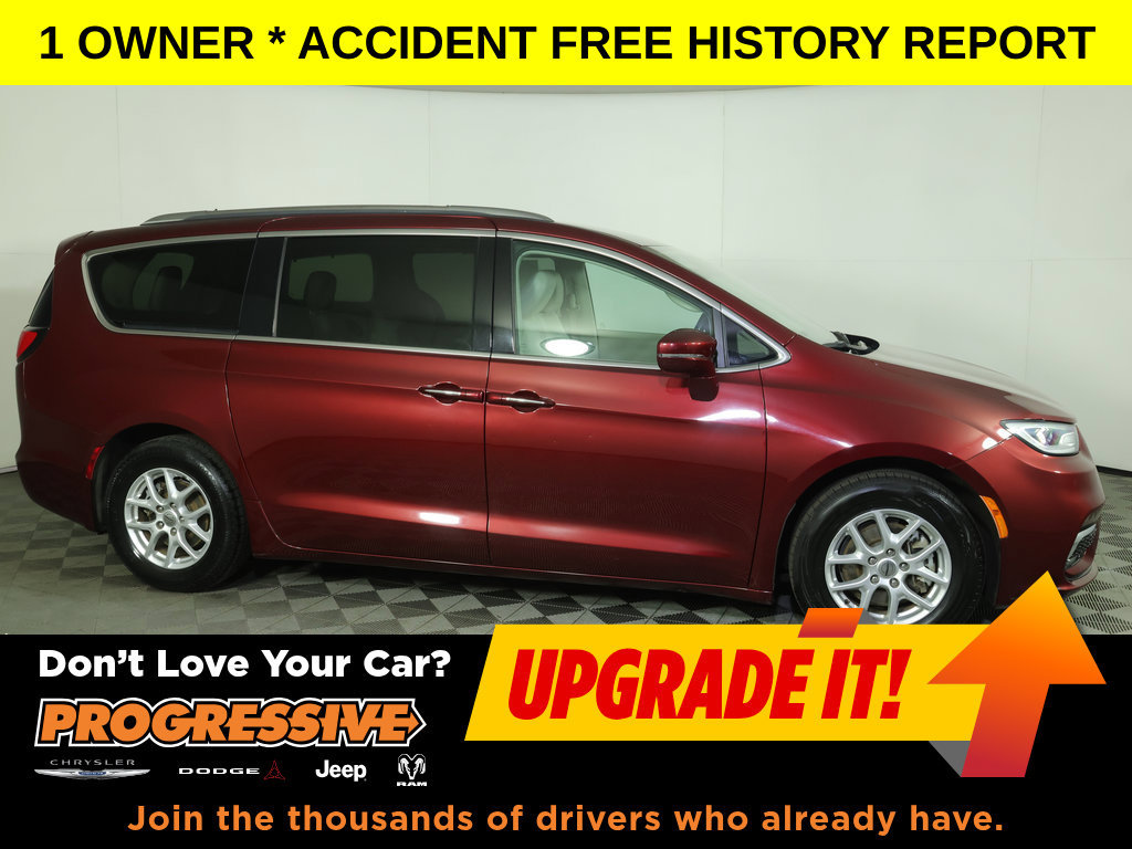 Used 2021 Chrysler Pacifica Touring-L FWD image 2