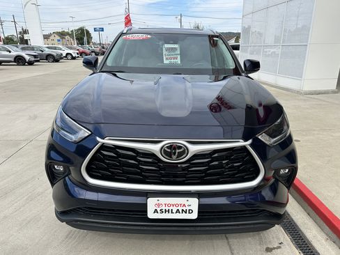 Certified 2021 Toyota Highlander XLE image 10