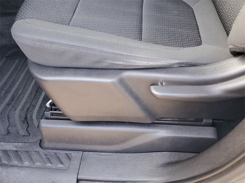 Used 2020 Chevrolet Silverado 1500 W/T w/ WT Value Package image 13