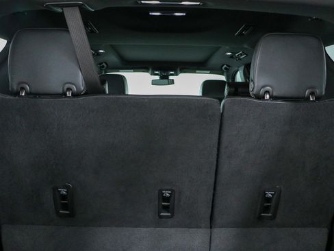 Used 2022 GMC Yukon SLT w/ SLT Premium Package RWD image 34