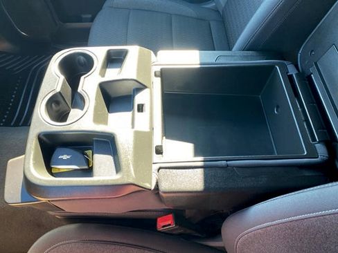 Used 2024 Chevrolet Silverado 2500 LT image 37