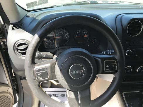 Used 2014 Jeep Patriot Sport w/ Power Value Group AWD/4WD image 12