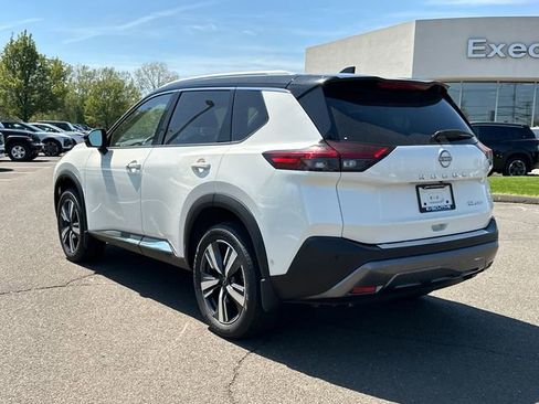 Certified 2023 Nissan Rogue SL w/ SL Premium Package AWD/4WD image 4