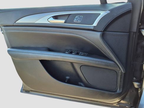 Used 2017 Lincoln MKZ Reserve FWD image 27