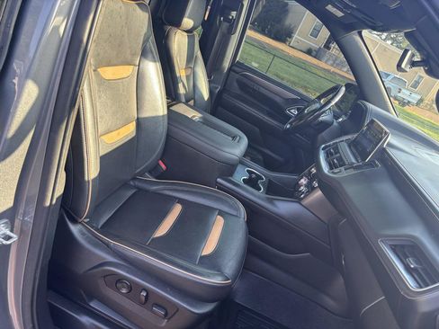 Used 2021 GMC Yukon AT4 w/ AT4 Premium Plus Package AWD/4WD image 14