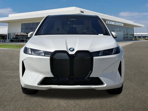 Used 2026 BMW iX xDrive60 image 3