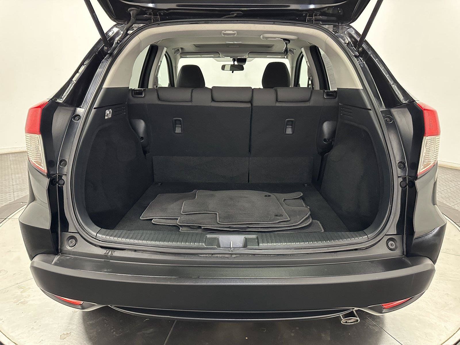 Used 2022 Honda HR-V EX image 32