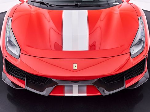 Used 2020 Ferrari 488 Pista Coupe RWD image 27
