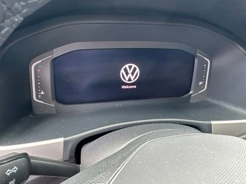 Used 2023 Volkswagen Atlas SEL R-Line AWD/4WD image 18