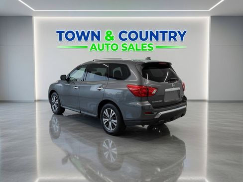 Used 2019 Nissan Pathfinder SL AWD/4WD image 3