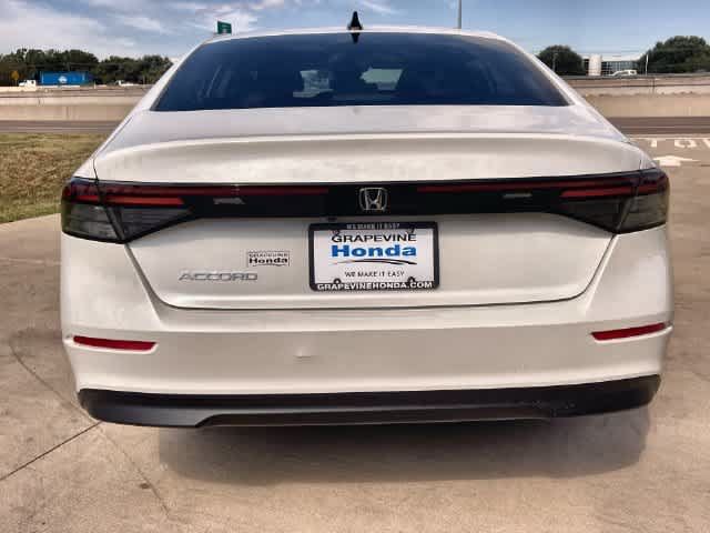 Used 2025 Honda Accord SE image 6