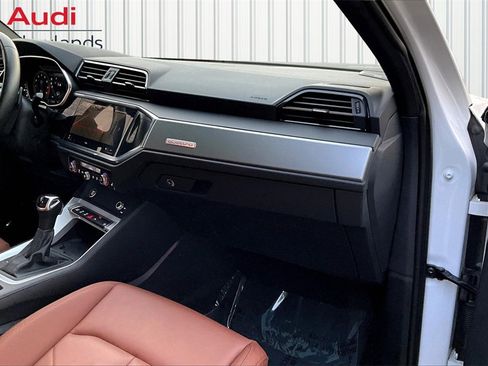 Used 2024 Audi Q3 2.0T Premium Plus image 26