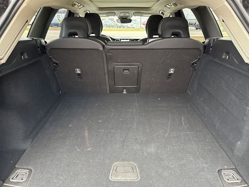 Used 2025 Volvo XC60 B5 Plus image 23