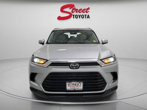 Certified 2024 Toyota Grand Highlander XLE image 6