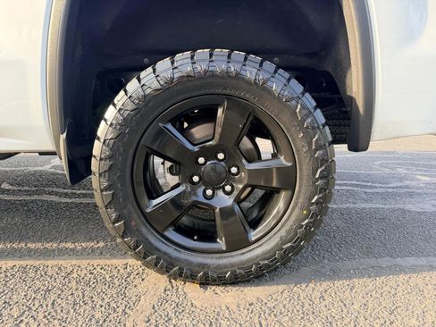 Used 2017 GMC Sierra 1500 SLE w/ SLE Value Package image 13