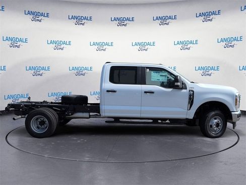 New 2026 Ford F350 XL w/ XL Chrome Package image 3