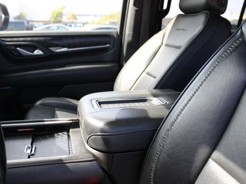 Used 2022 GMC Yukon Denali AWD/4WD image 36