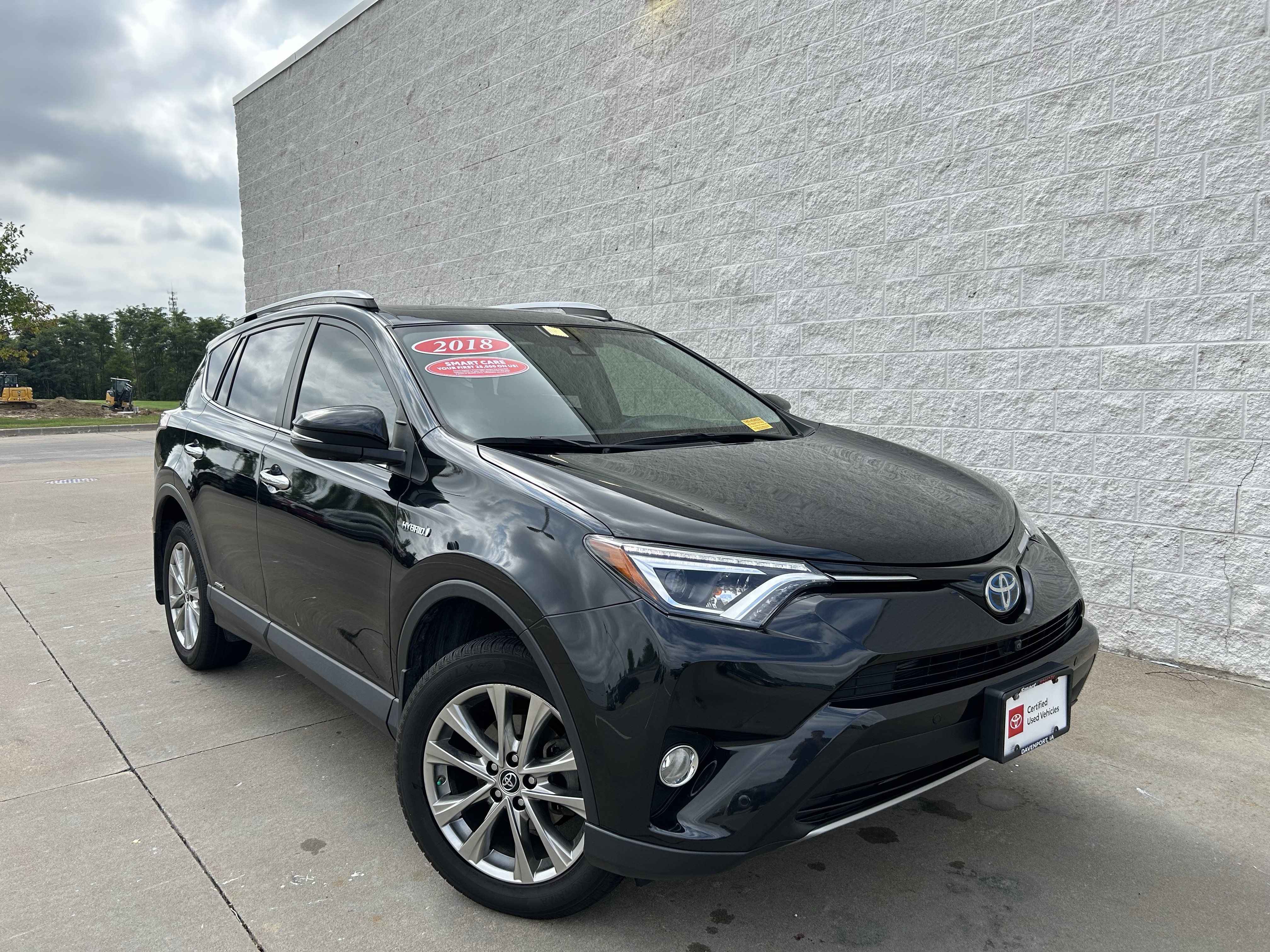 Used 2018 Toyota RAV4 Limited w/ Advanced Technology Package AWD/4WD image 6
