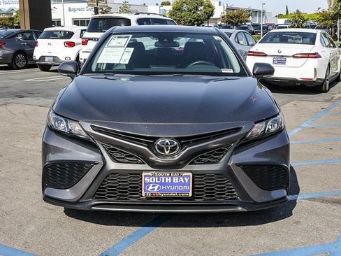 Used 2024 Toyota Camry SE FWD image 2