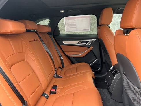 New 2025 Jaguar F-PACE R-Dynamic S image 17