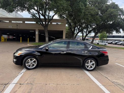 Used 2015 Nissan Altima 2.5 SV w/ Convenience Package FWD image 3