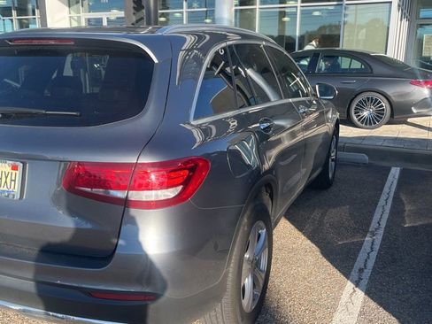 Used 2018 Mercedes-Benz GLC 300 image 4