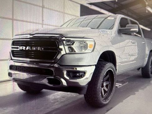Used 2021 RAM 1500 Big Horn AWD/4WD image 3
