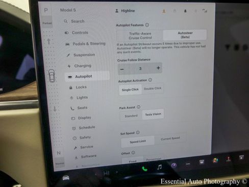 Used 2022 Tesla Model S image 29