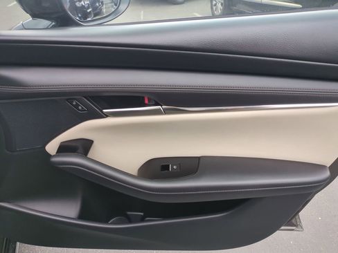 Used 2025 MAZDA MAZDA3 s FWD image 31