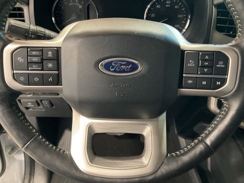 Used 2024 Ford Expedition Max XLT image 17