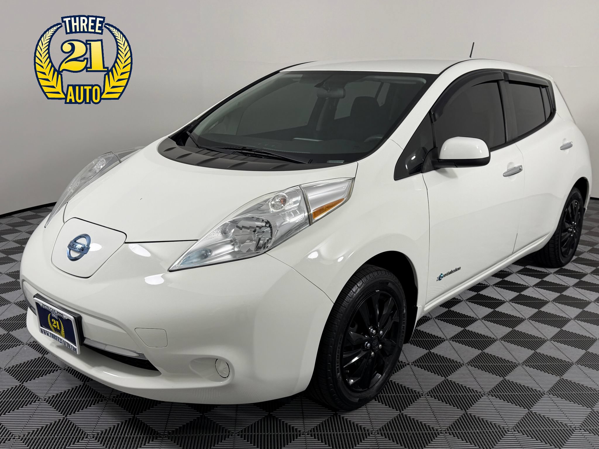 Used 2017 Nissan Leaf S FWD image 1