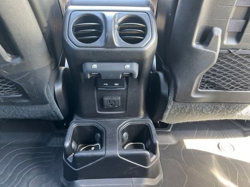 Used 2020 Jeep Gladiator Rubicon AWD/4WD image 18