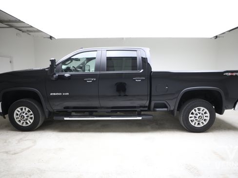 Used 2025 Chevrolet Silverado 2500 LT w/ All Star Edition AWD/4WD image 2