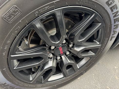 Used 2023 GMC Sierra 1500 Elevation image 4