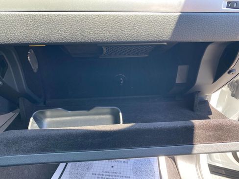 Used 2014 Volkswagen Touareg VR6 AWD/4WD image 34