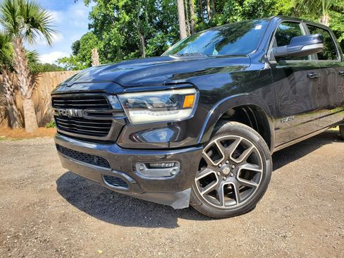 Used 2019 RAM 1500 Laramie AWD/4WD image 4