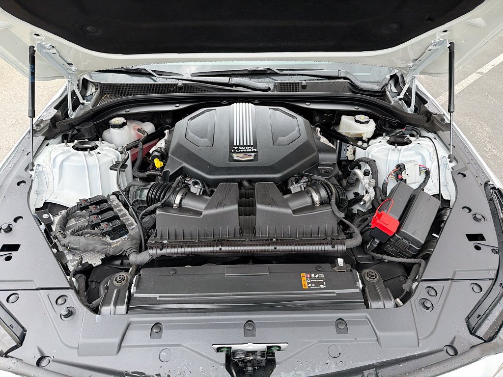 Used 2025 Cadillac CT5 V RWD image 31