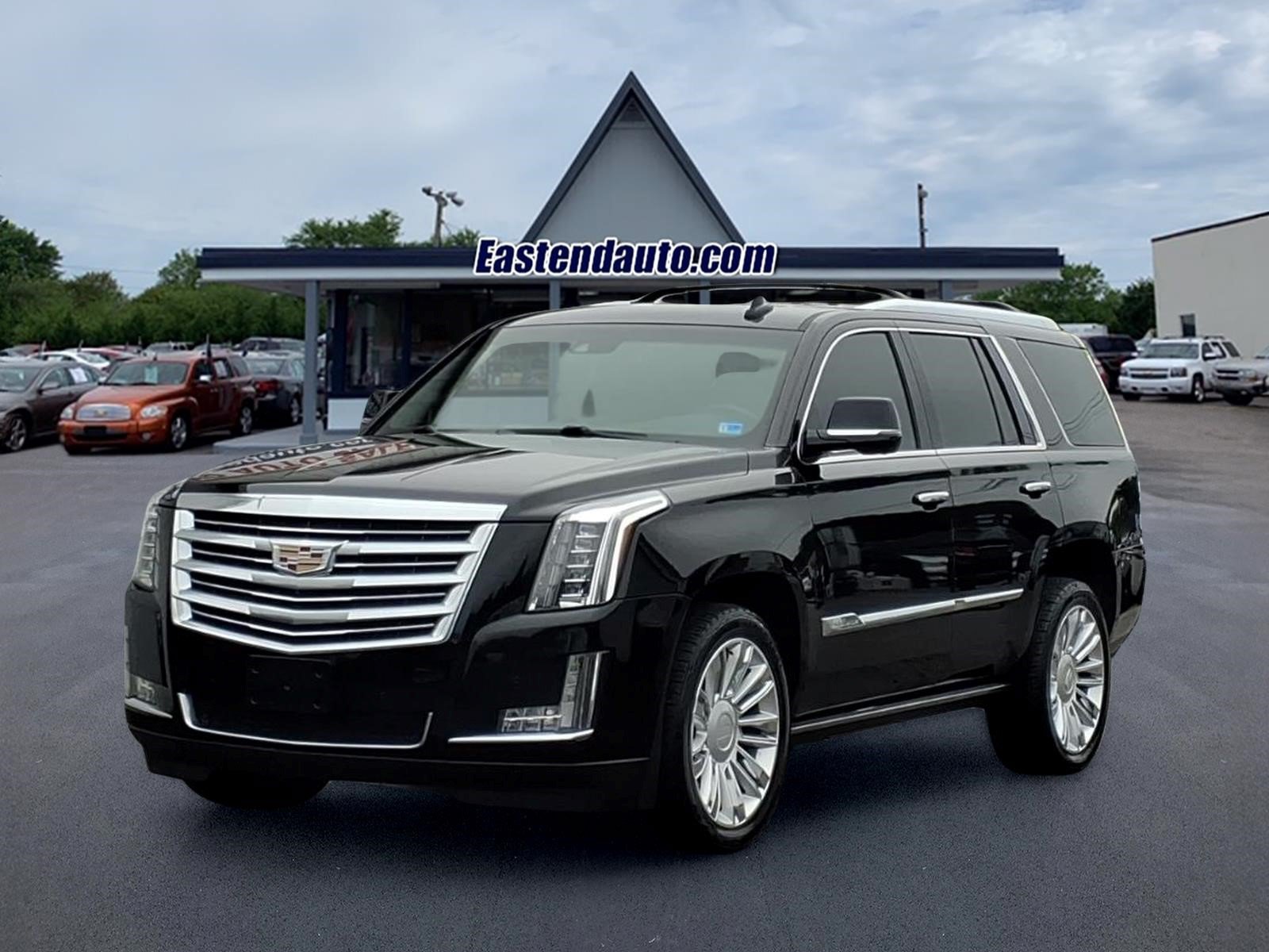 Used 2016 Cadillac Escalade Platinum AWD/4WD image 1