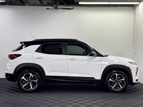 Used 2021 Chevrolet TrailBlazer RS w/ Sun and Liftgate Package FWD image 4