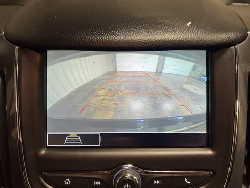 Used 2019 Chevrolet Cruze LT image 38