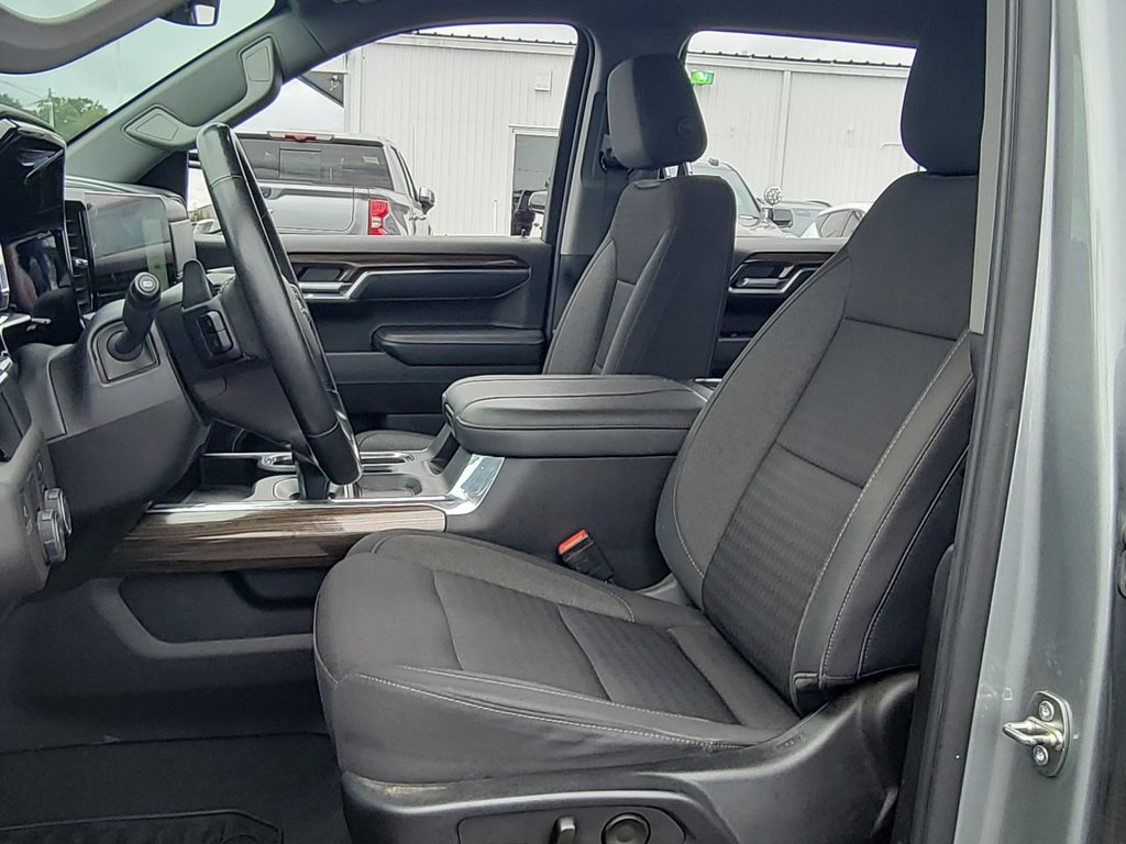 Certified 2023 Chevrolet Silverado 1500 LT w/ LPO, Dark Essentials Package RWD image 18