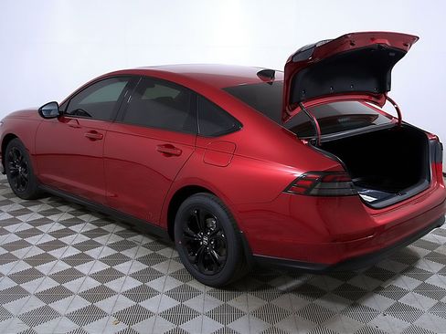 Certified 2025 Honda Accord SE image 10