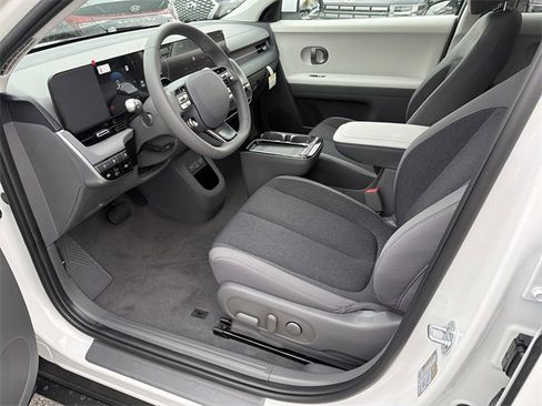 New 2026 Hyundai Ioniq 5 SE image 9