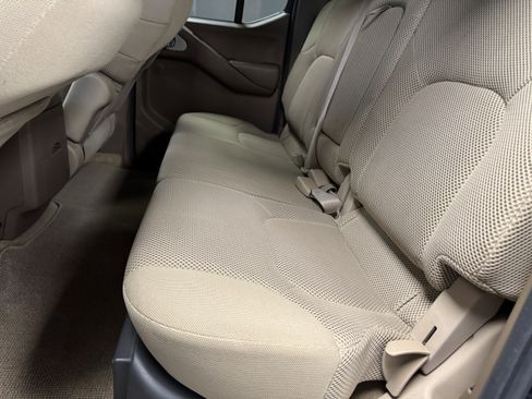 Used 2005 Nissan Frontier LE w/ (H03) Rockford Fosgate Pkg image 11