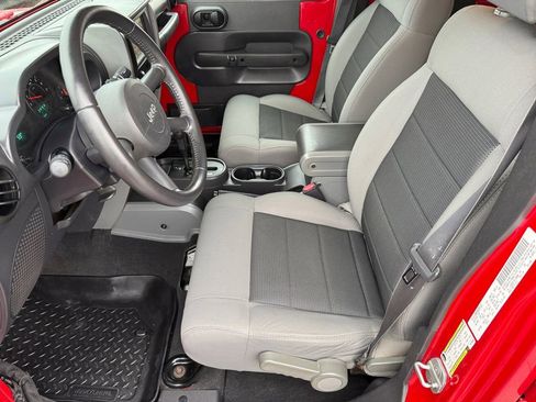 Used 2009 Jeep Wrangler X image 10