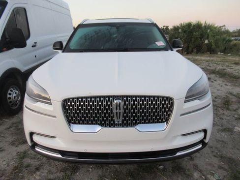 Used 2024 Lincoln Aviator Reserve w/ Equipment Group 201A RWD image 2