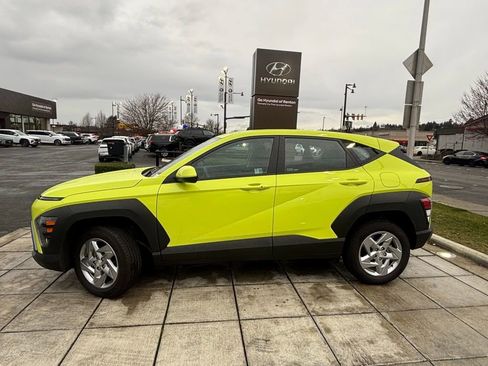 Used 2025 Hyundai Kona SE image 4