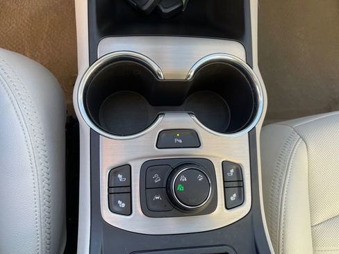 Used 2022 GMC Terrain Denali image 37