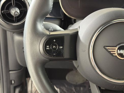 Used 2023 MINI Cooper SE image 12