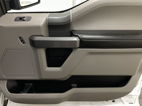 Used 2019 Ford F150 XLT w/ Equipment Group 302A Luxury AWD/4WD image 41